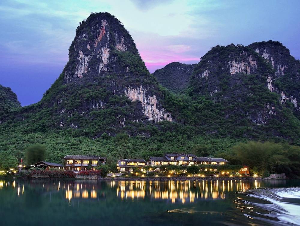 Yangshuo Mountain Retreat 1