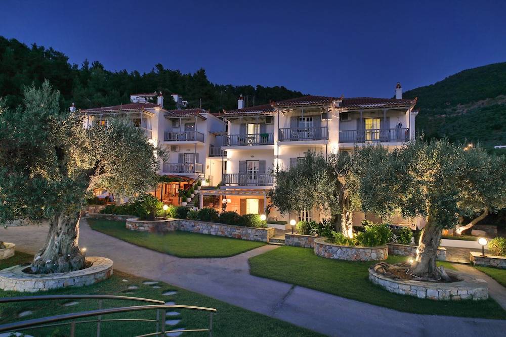 Evlalia Studios & Villas 2