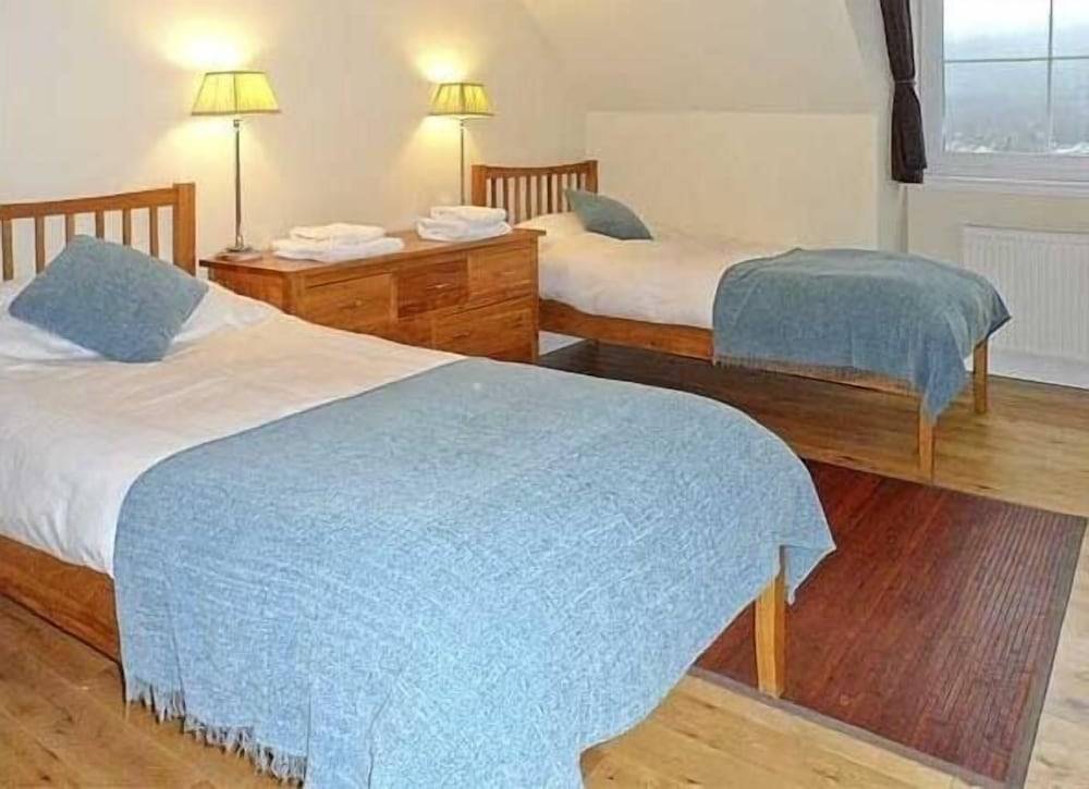 1 Lochness Rooms&Hostel 2