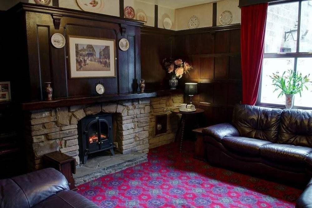 The Old White Lion Hotel 2