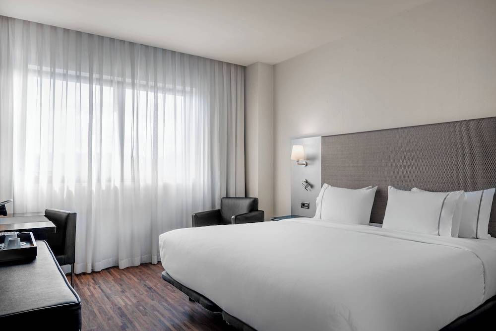 AC Hotel Gijón by Marriott 1