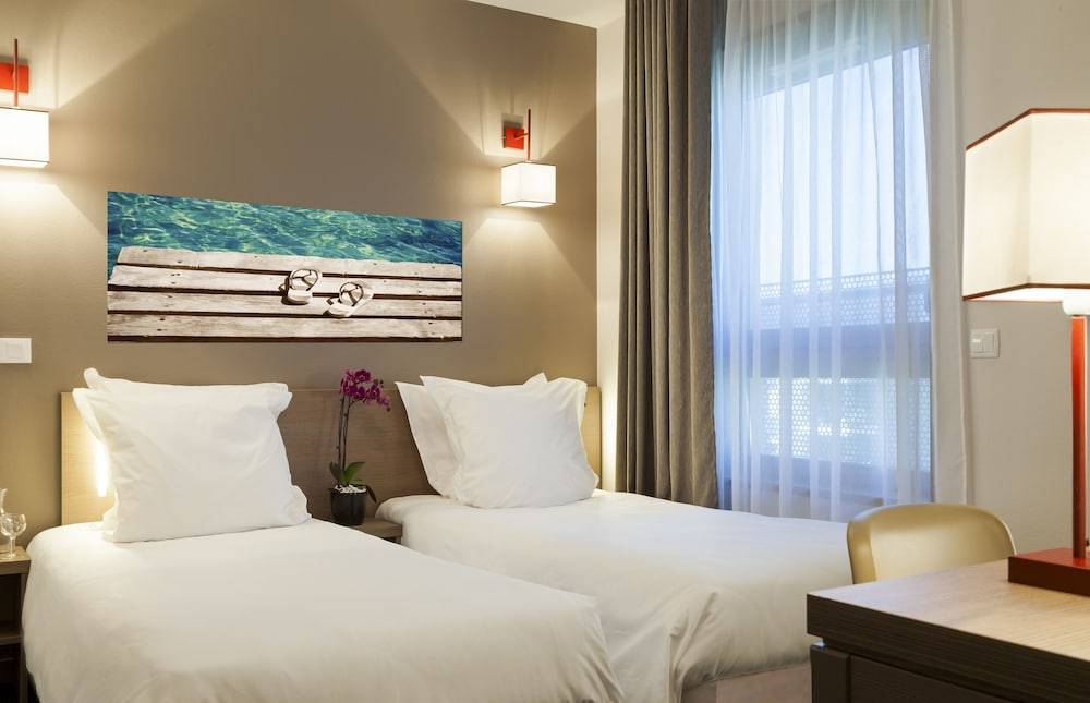 Nehô Suites Porte de Genève - Gare Annemasse 1