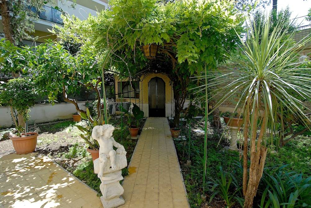 B&B Tiburtina Garden 1