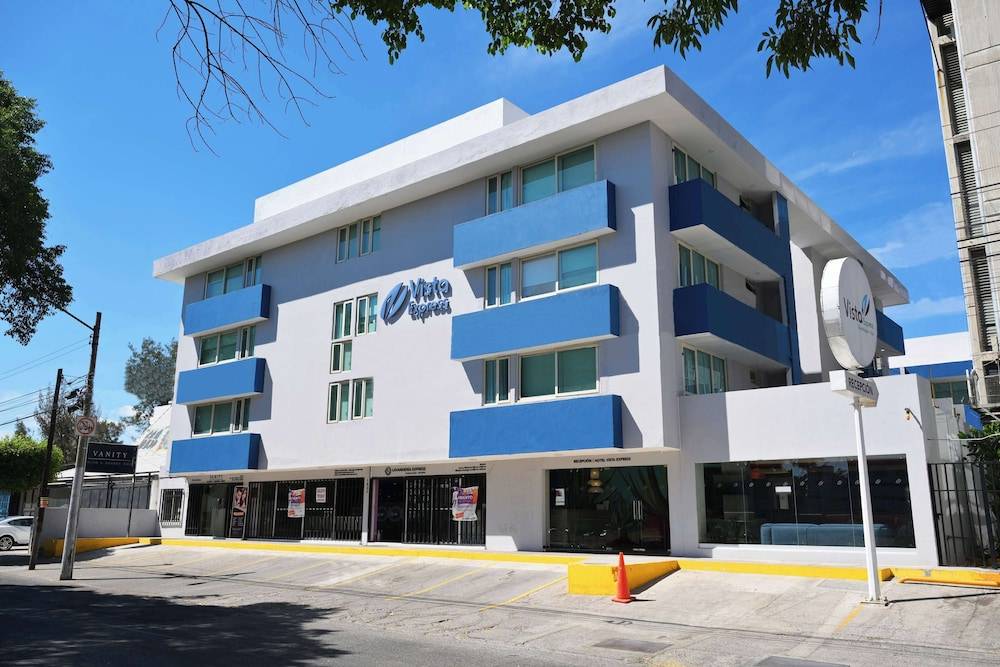 Vista Express Guadalajara Expo SureStay Collection by BW 1