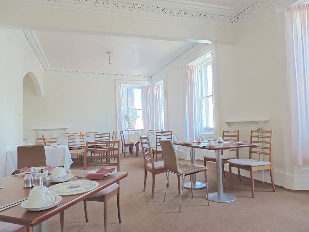 Waverley Hotel 1