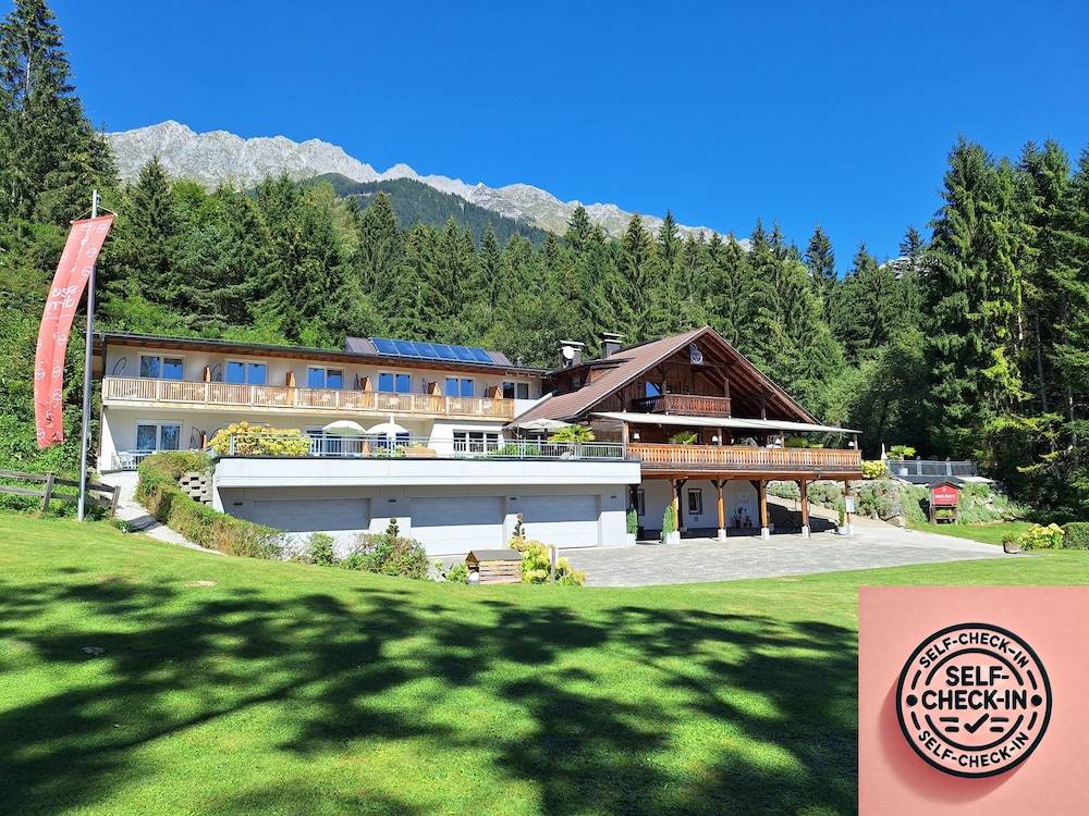 Sweet Cherry - Boutique & Guesthouse Tyrol 1