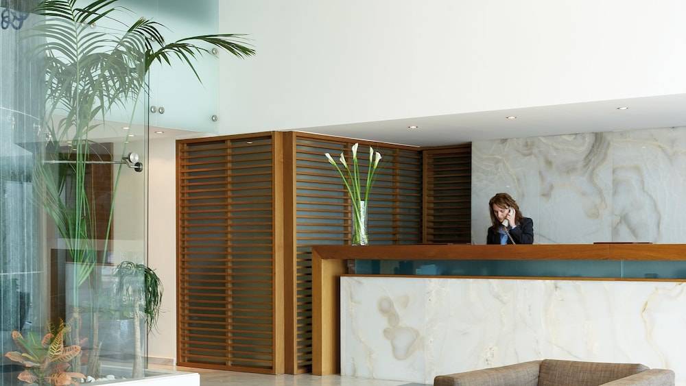 Alexander Beach Hotel & Spa 2
