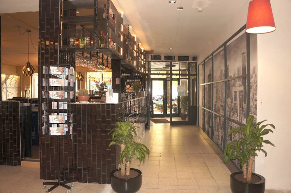 Escale Hotel 2