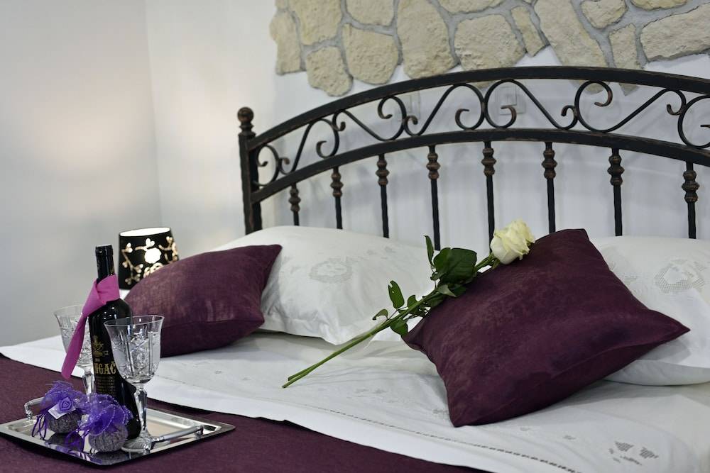 Kuzma Rooms and Apartments 1