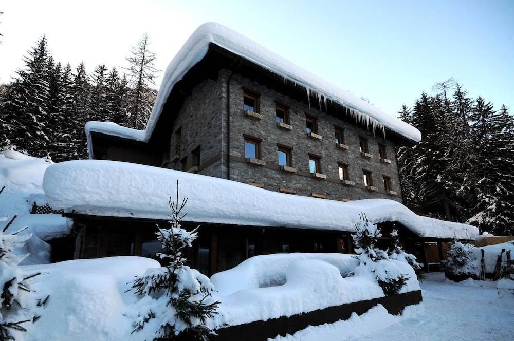 Chalet Eden Eco Hotel, Restaurant & Wellness 1