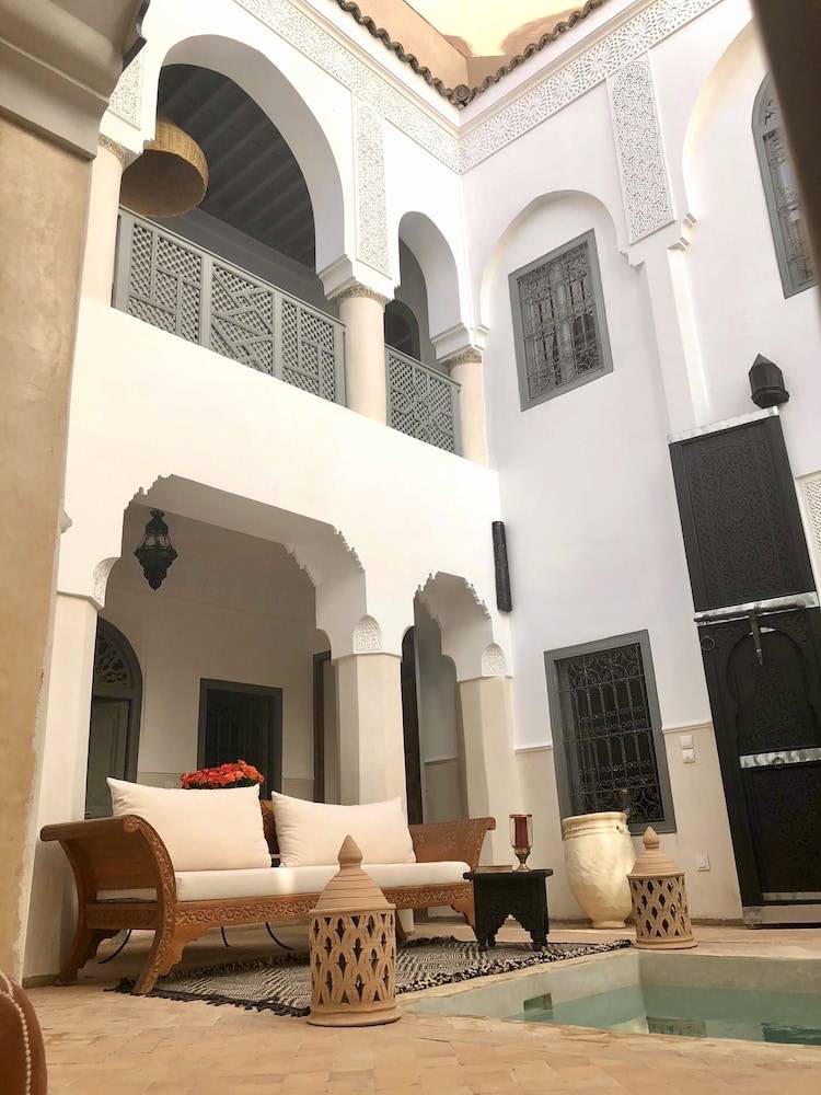 Riad Hadika Maria 1