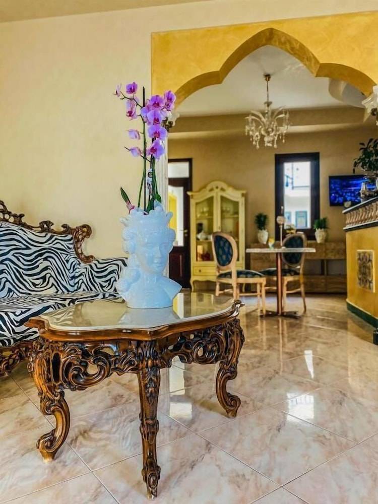 Araba Fenice Hotel 2
