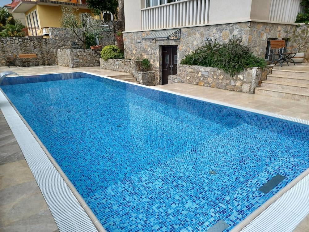 Hotel Abalone 1