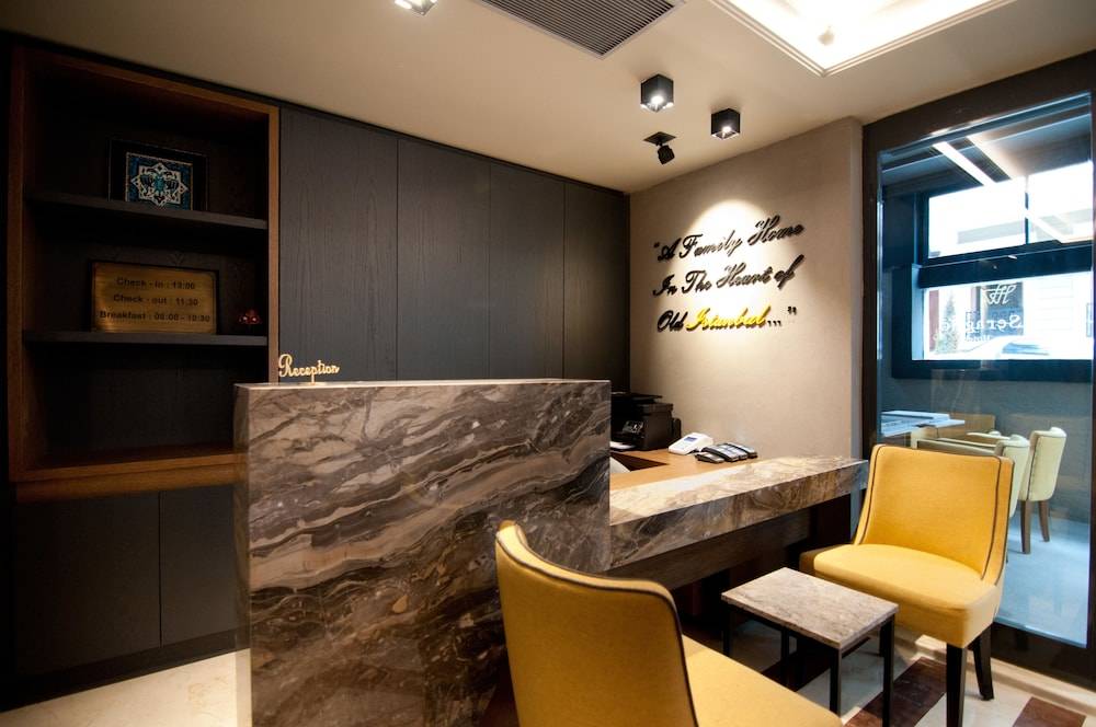 Seraglio Hotel & Suites 2