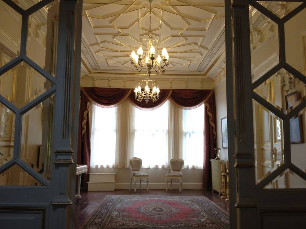 HHK Hotel 2