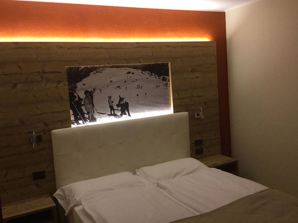 Tevini Dolomites Charming Hotel 2