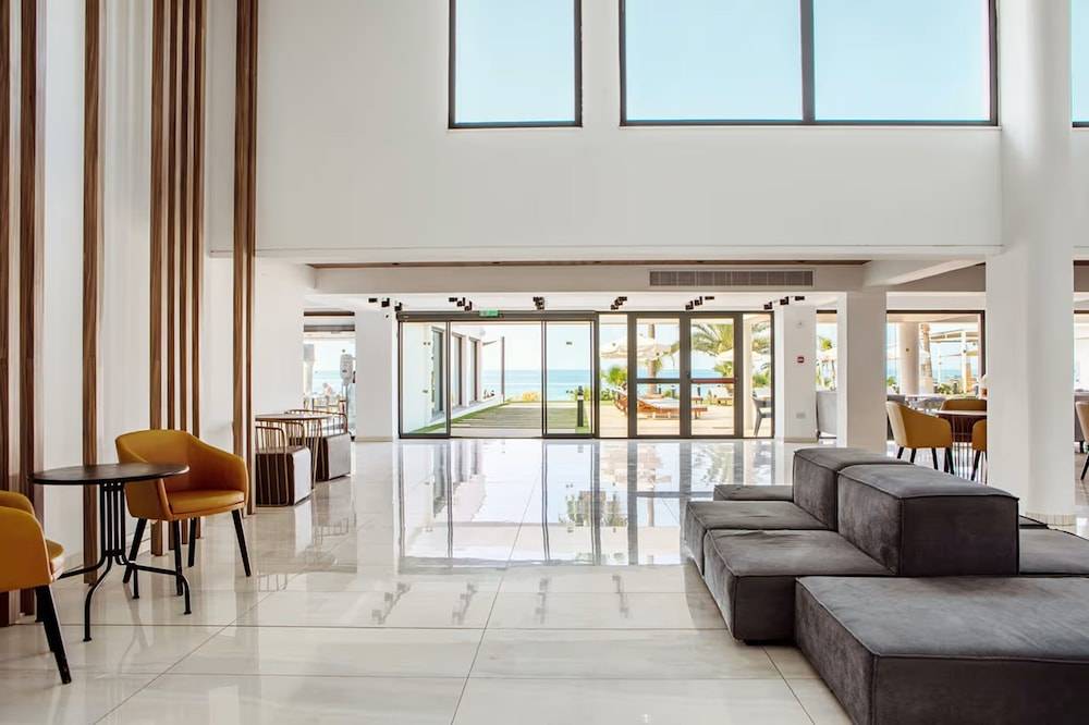 Piere Anne Beach Hotel 2