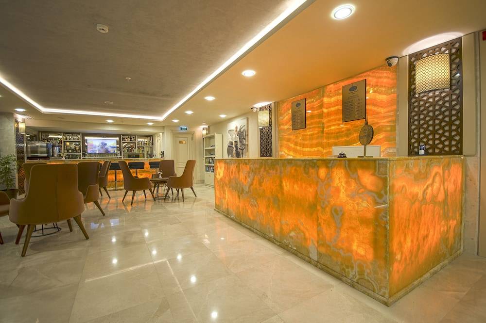 Antusa Palace Hotel & Spa 2