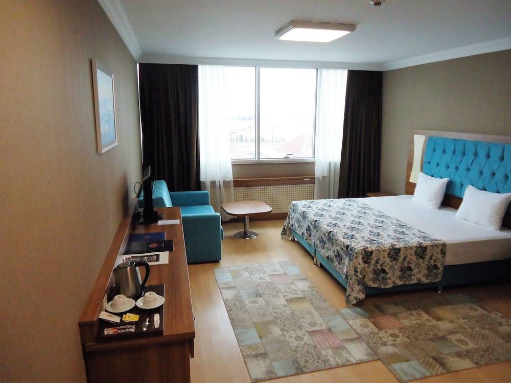 Golden Lounge Hotel 2