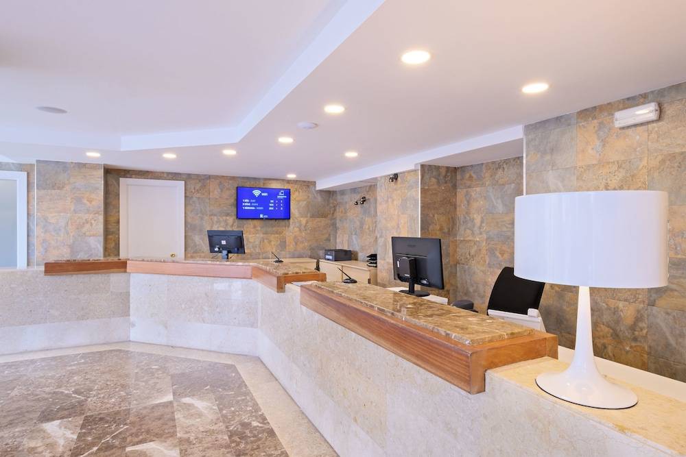 Azuline Hotel Palmanova Garden 2