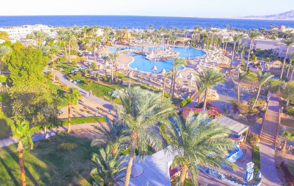 Parrotel Beach Resort 1