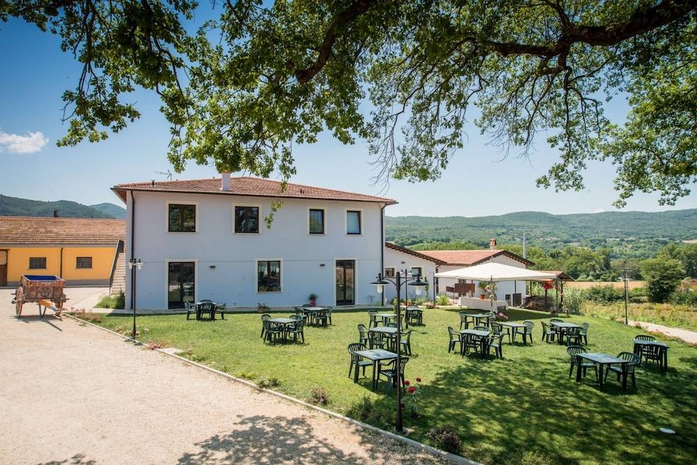 Fattoria Didattica La Collina Incantata 1