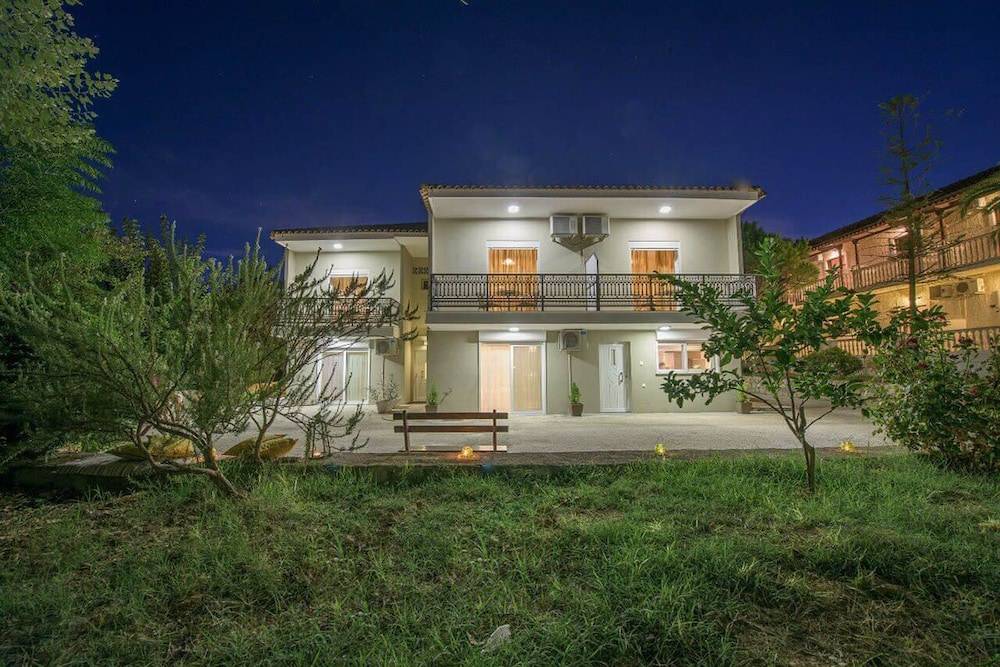 Alba Boutique Apartments 1
