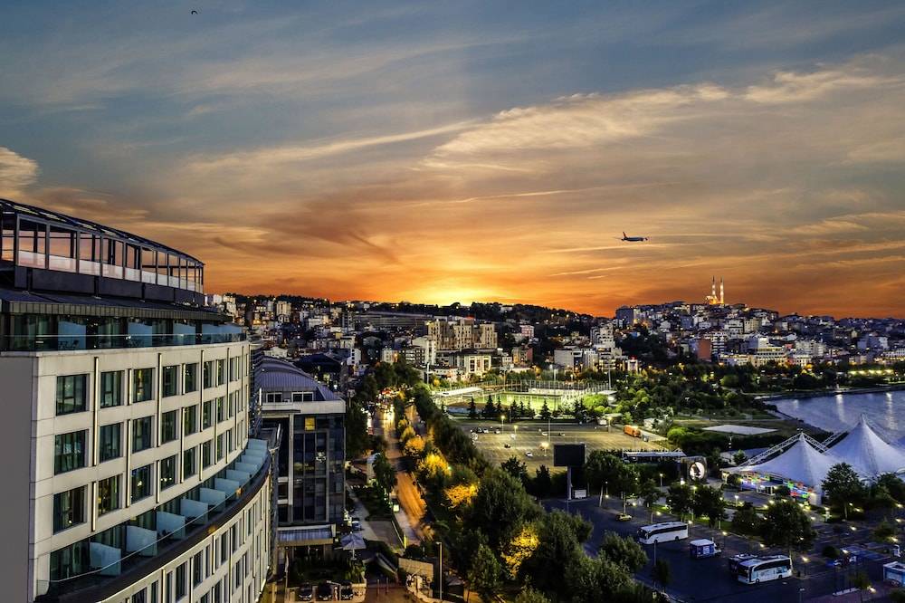 Arise Hotel Golden Horn 1