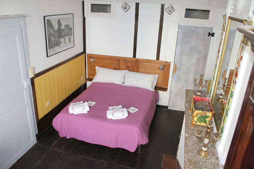 Chambres d'Hôtes L'Enclos des Jacobins 2