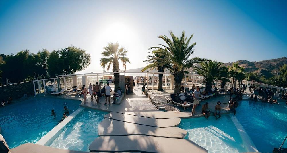 FarOut BeachClub - Rooms & Camping 1