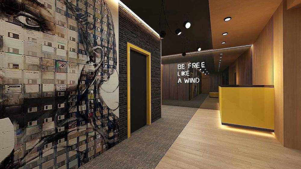 Maccani Black Luxury Suites 1