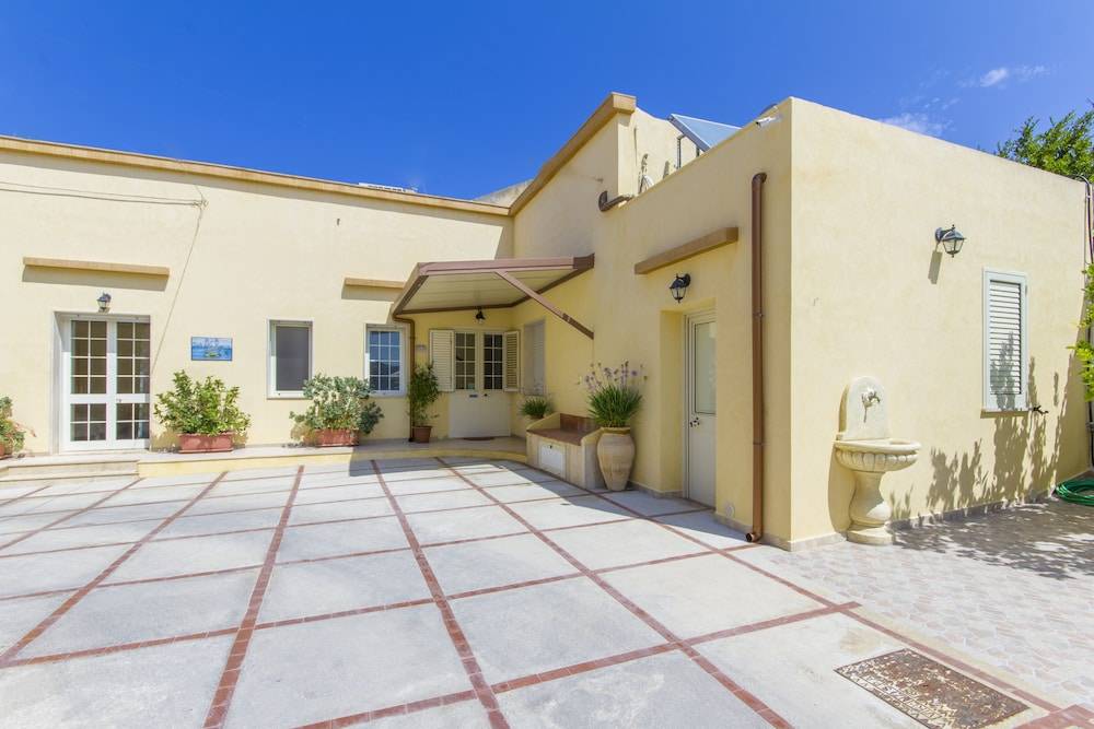 B&B Isole Dello Stagnone 1