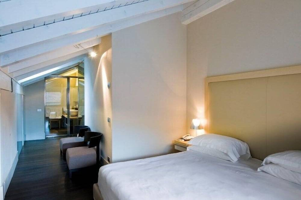 Active Hotel 2