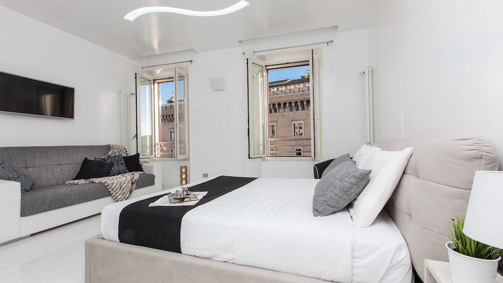 Piazza Venezia White Apartments 2