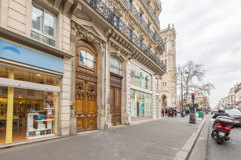 WS Hôtel de Ville - Le Marais 1