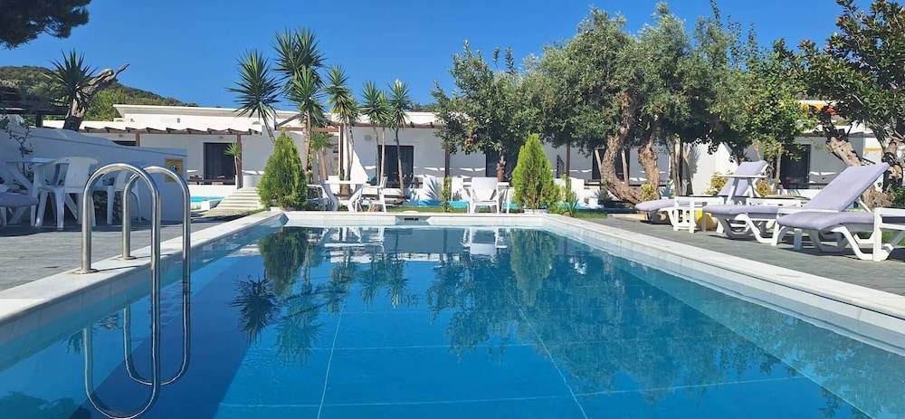 Skiathos Holiday Resort 1
