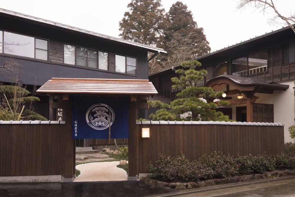 Matsuzakaya Honten 1
