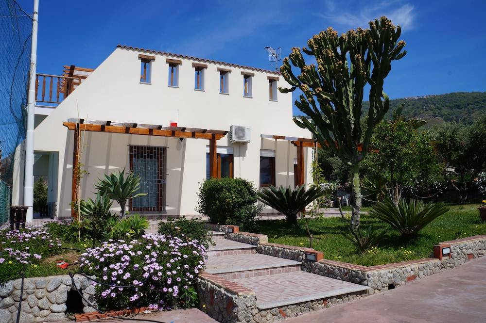 Hotel Maremonti 1
