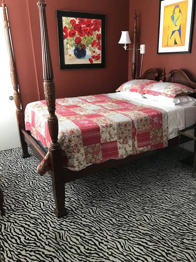My Rosegarden Guest Rooms 2