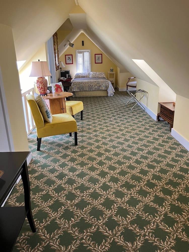 My Rosegarden Guest Rooms 1