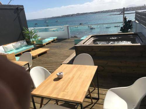 Harbour side 2