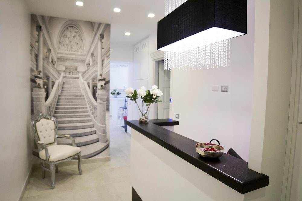 Roman Holidays Boutique Hotel 1