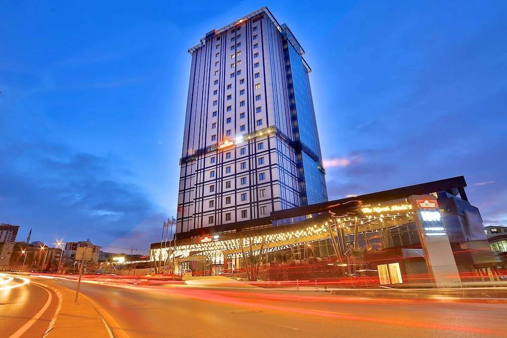 TRYP by Wyndham Istanbul Basın Ekspres 1