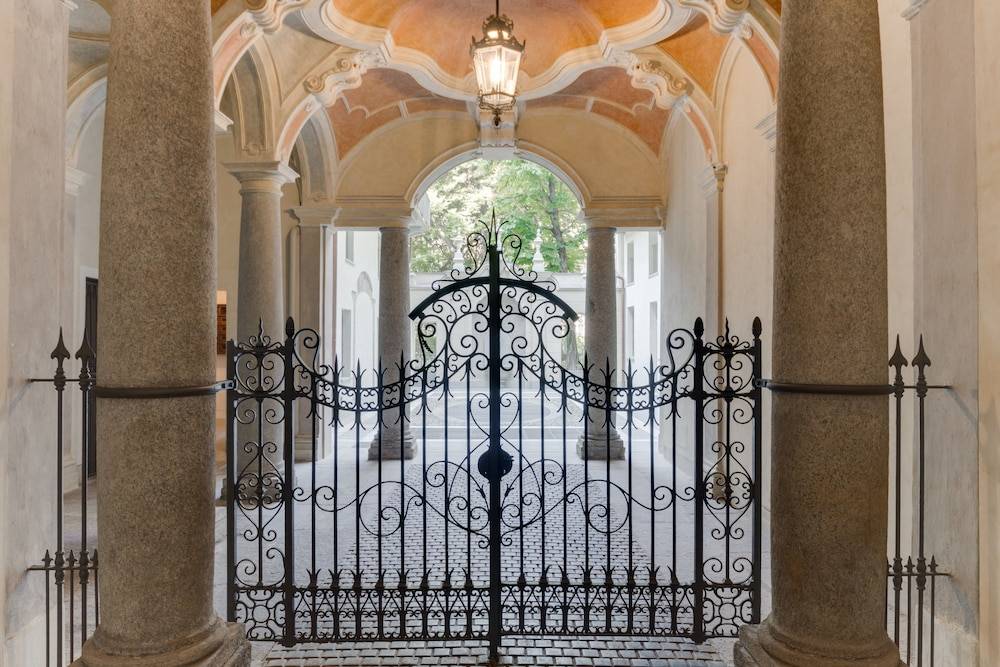 Palazzo Del Carretto-Art Apartments and Guesthouse 1
