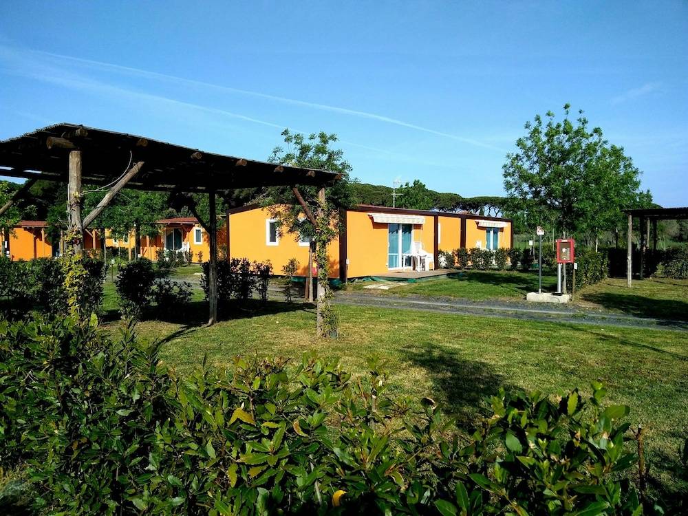 Camping Village Bocca di Cecina 1