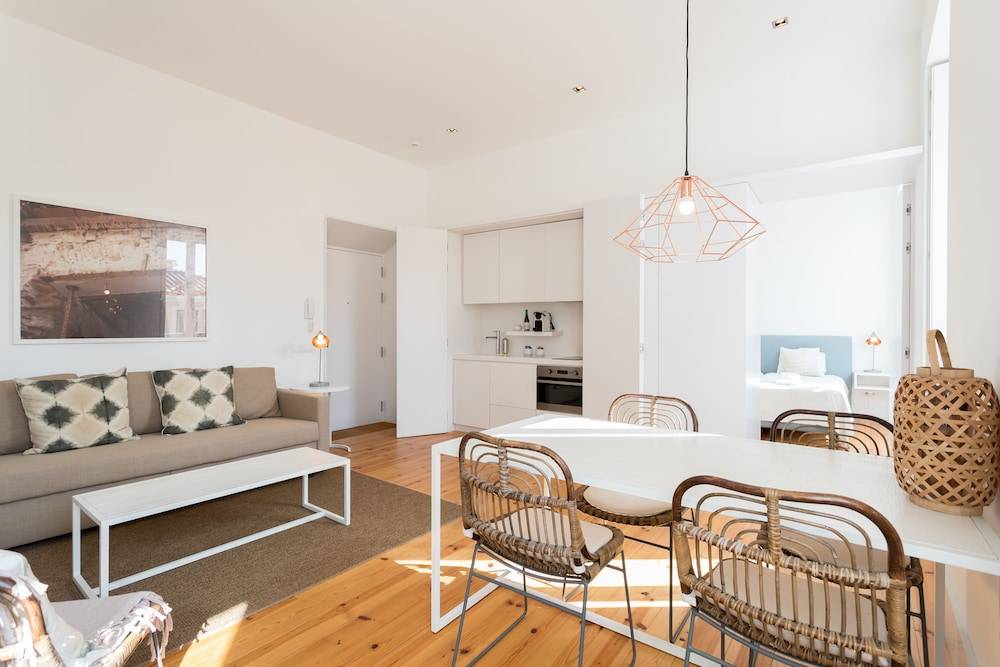 Chiado Studio and One-Bedroom Apartment - by LU Holidays 1