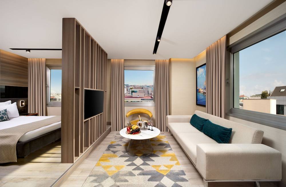 Nish Palace Exlusive Suites 1