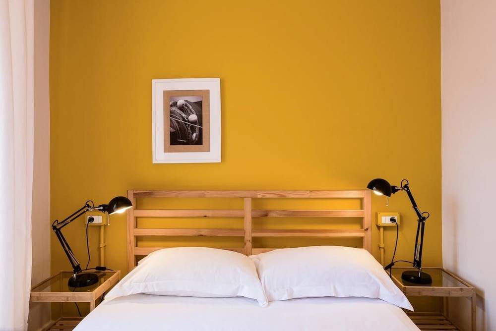 AinB Barcelona Sants Apartments 1