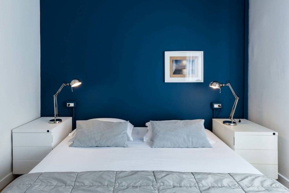 AinB Barcelona Sants Apartments 2