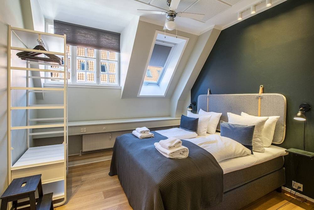 Kings Garden Penthouse - 4BR & 2Bath - by Daniel&Jacob's 2